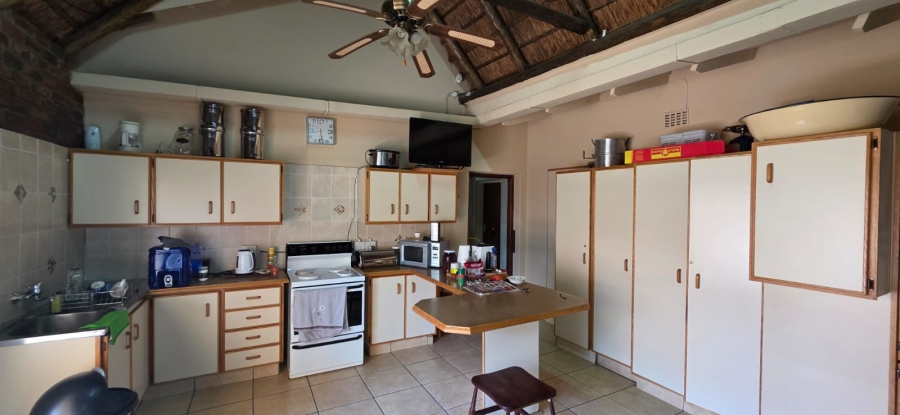 8 Bedroom Property for Sale in Meiringspark North West